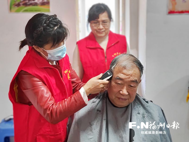 鼓樓區(qū)學(xué)雷鋒月暨《福建省志愿服務(wù)條例》宣傳活動啟動