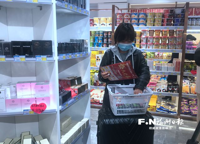 中歐班列進口商品現身榕城 首家保稅店在火車站開張
