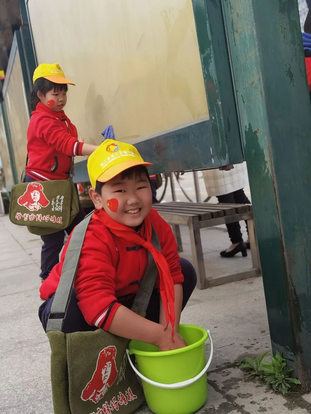 連江這樣的“雷鋒式”好少年，愛了愛了！