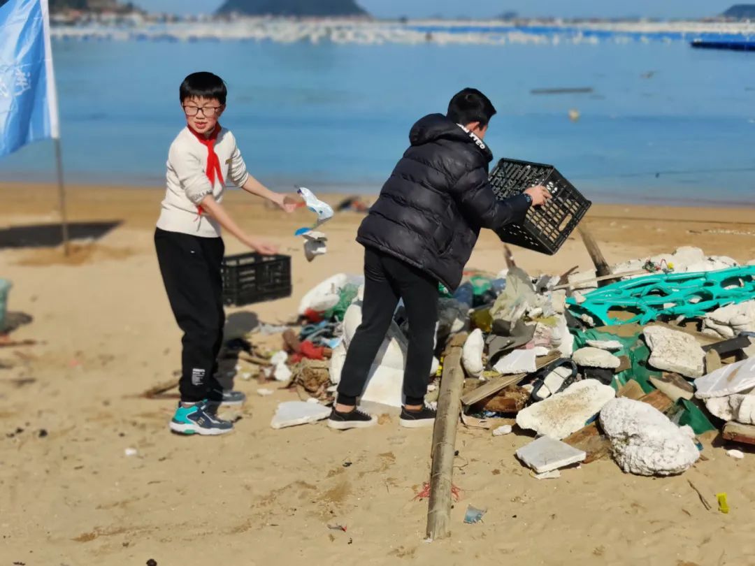連江這樣的“雷鋒式”好少年，愛了愛了！
