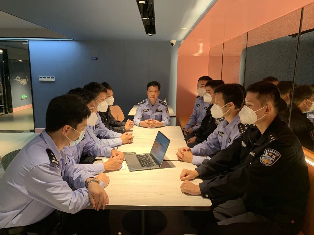 福州公安這支隊伍跑出抗疫“加速度” 福州公安這支隊伍跑出抗疫“加速度”